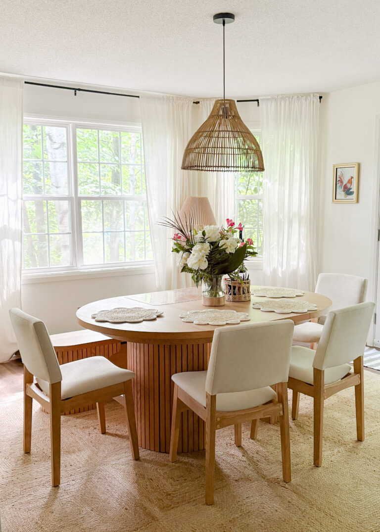 How to Deep Clean a Small Apartment (Without Wasting Space!)